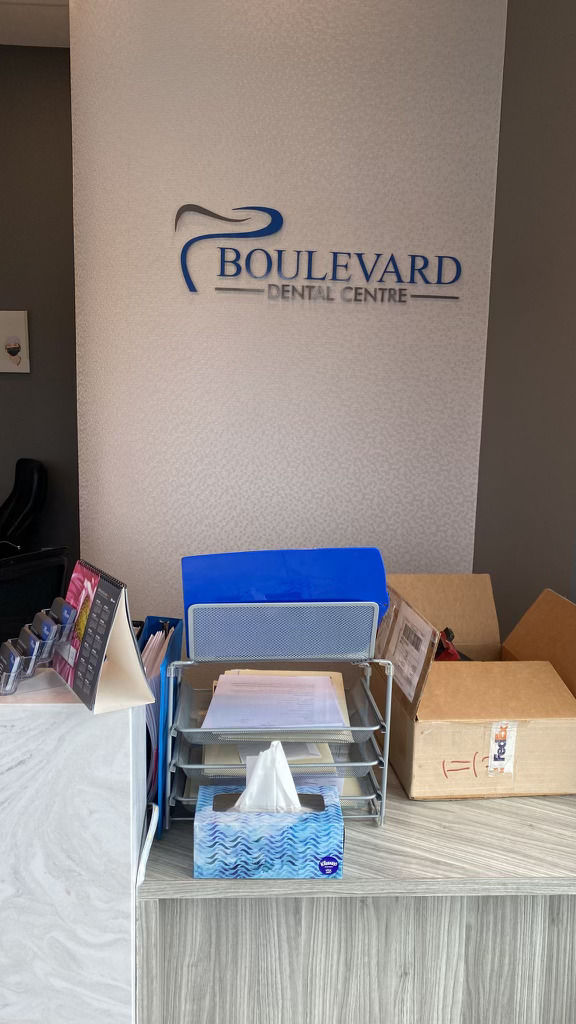 Boulevard Dental office signage