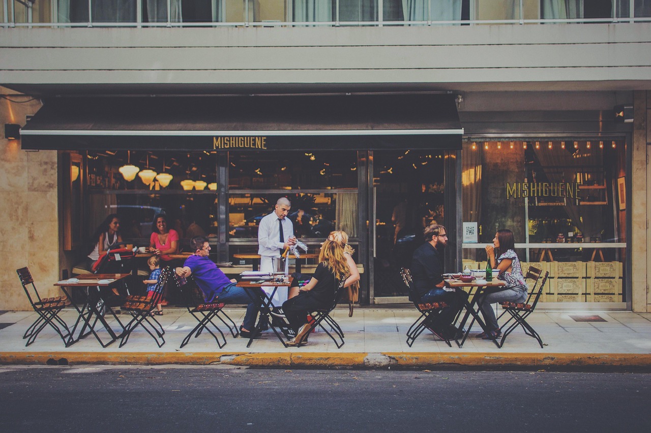 outdoor dining restaurant bar